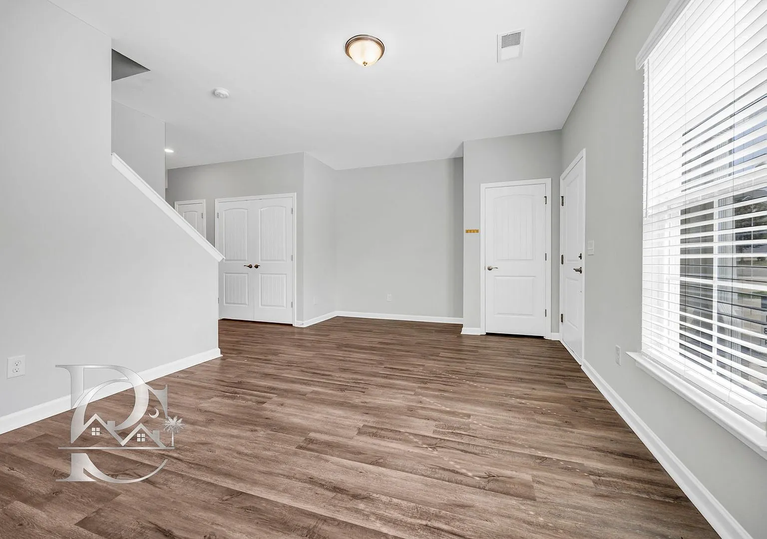 Townhome In Downtown Columbia's Canal Place — Photo 2