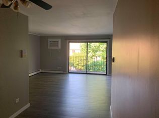 10504 S Highland Rd #3D, Worth, IL 60482