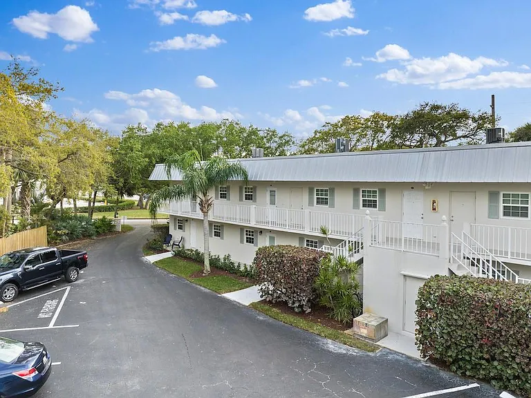 900 Jasmine Ln #10A — Photo 31