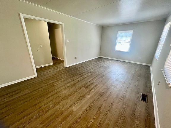 3rd image of 1200 Craigmont Dr #9