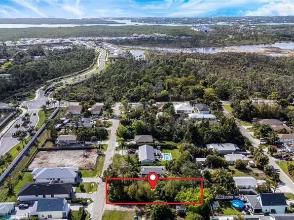 3045 Woodside AVE, NAPLES, FL 34112