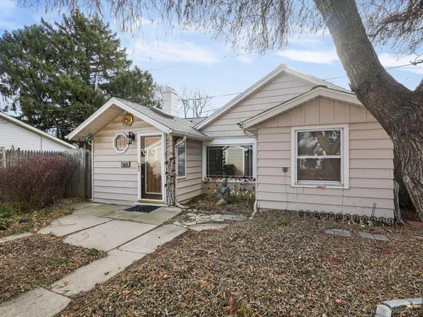 9625 West Grant STREET, West Allis, WI 53227