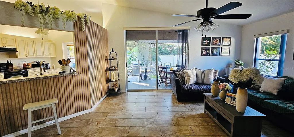 3 bed, 2.0 bath, 1648 sqft, $3,500 — Photo 4