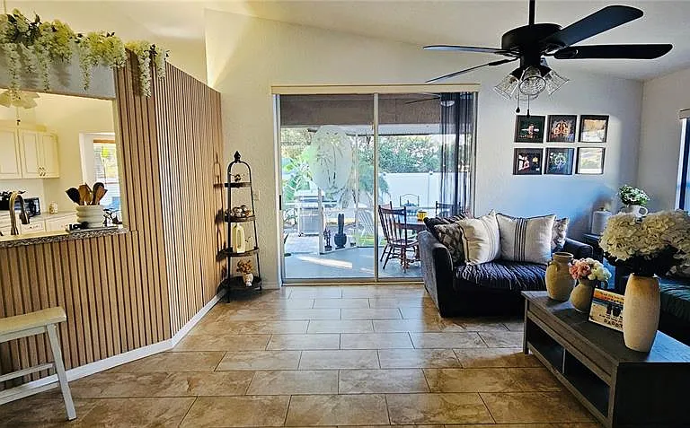 2068 Preymore St — Photo 4