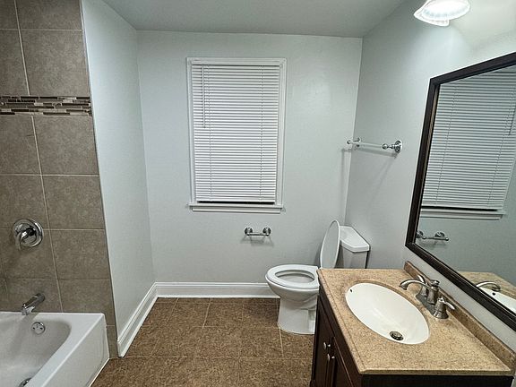 4th image of 7519 S Essex Ave #Gn
