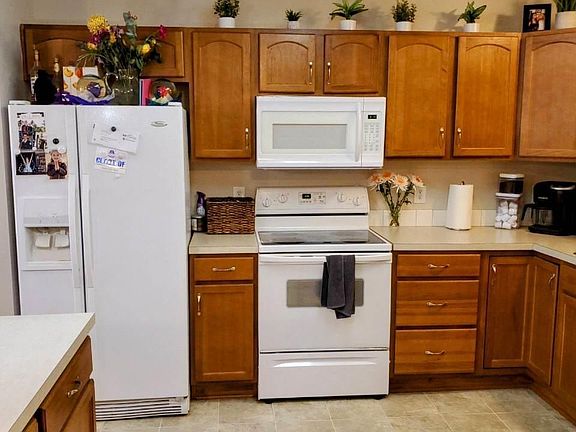 2nd image of 3548 McLaughlin Dr