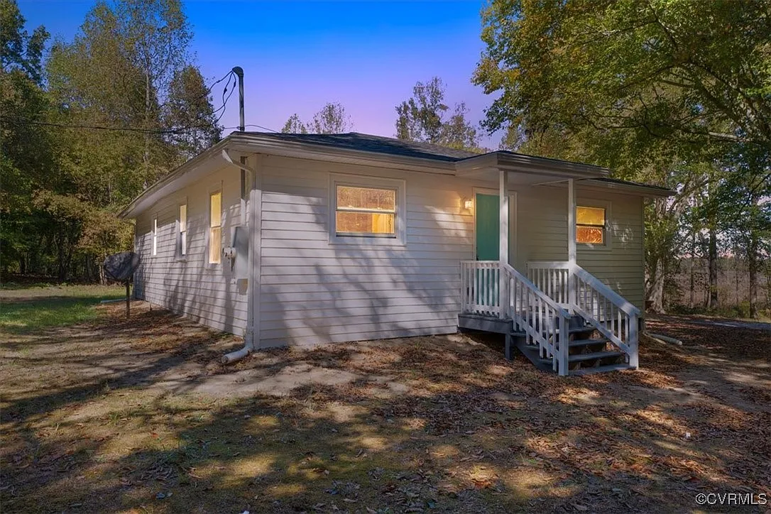 393 Kinneytown Rd photo 1