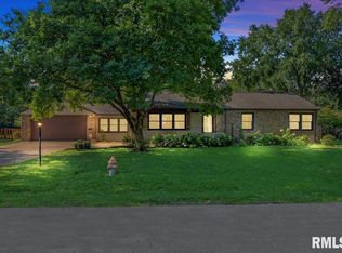 2142 Cherry Rd, Leland Grove, IL 62704