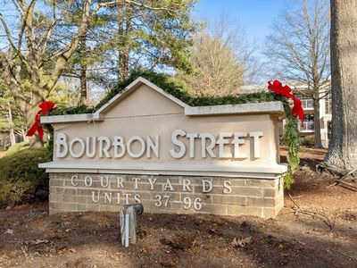 17 Bourbon St APT 76, Peabody, MA, 01960