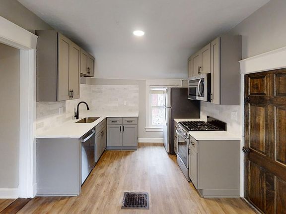 3rd image of 4141 Terrace St #1