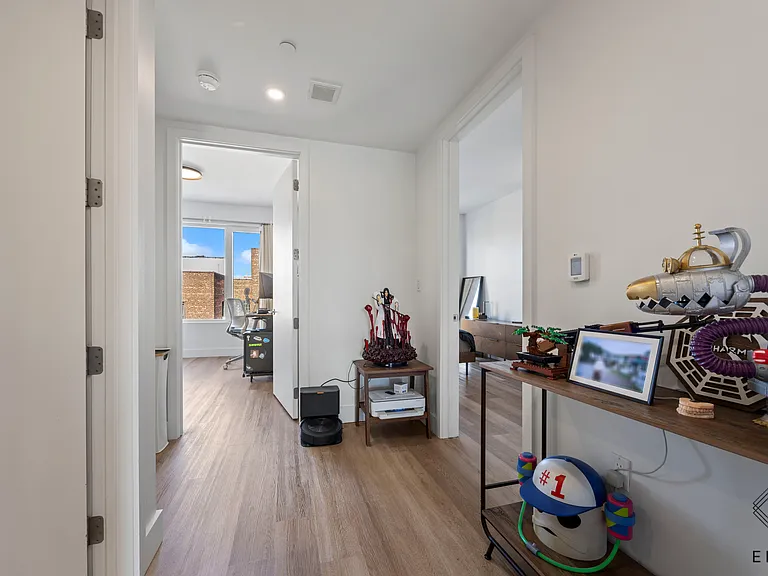 2045 Ocean Ave #805 — Photo 13