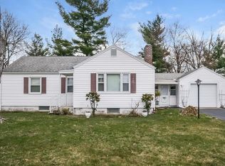 37 Bray St, Springfield, MA 01104