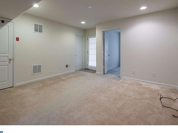 4th image of 125 Hudson Dr