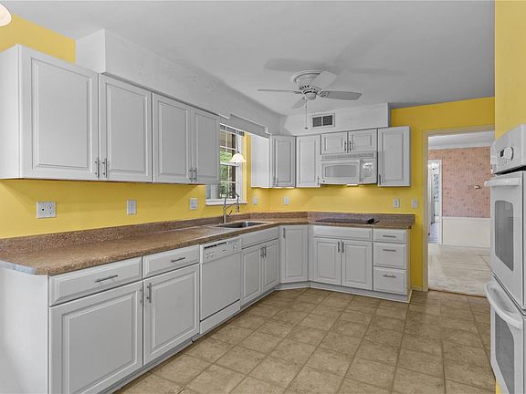 5th image of 619 Charbray Dr