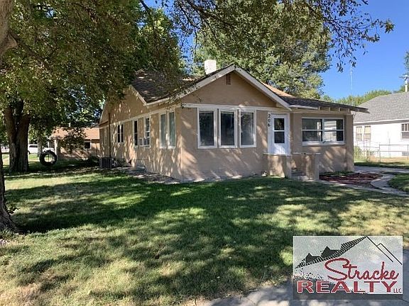 2nd image of 206 E 3rd St
