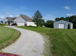 29029 Warrick Rd, Mackinaw, IL 61755