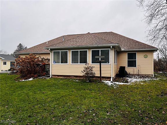 3rd image of 2512 Rosewood Pl