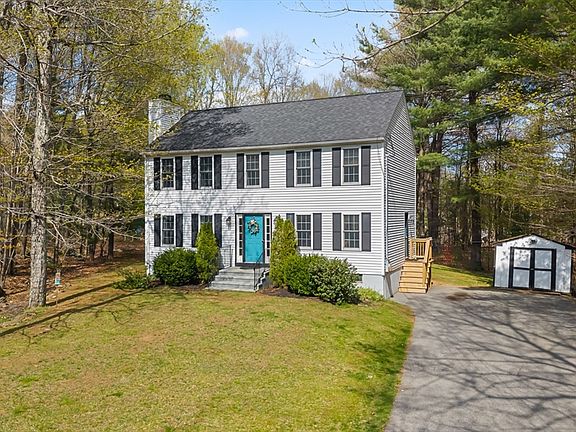 2nd image of 4 Mockingbird Ln