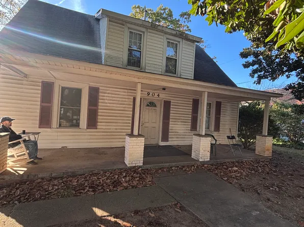 904 Merritt Dr #2, Greensboro, NC 27407