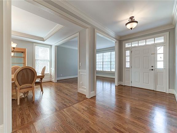 4th image of 4542 Oak Brook Dr SE