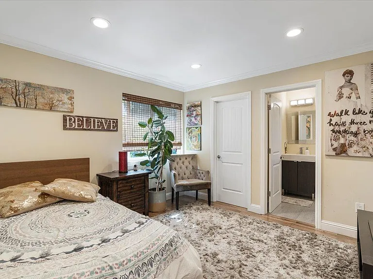 1055 W McKinley Ave — Photo 15