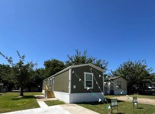 10 Colonial Dr, Hutchins, TX 75141
