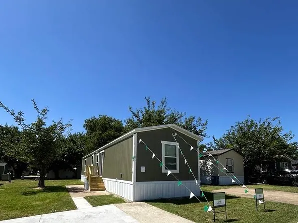 10 Colonial Dr, Hutchins, TX 75141