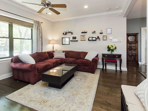 3rd image of 2610 W Leland Ave #1