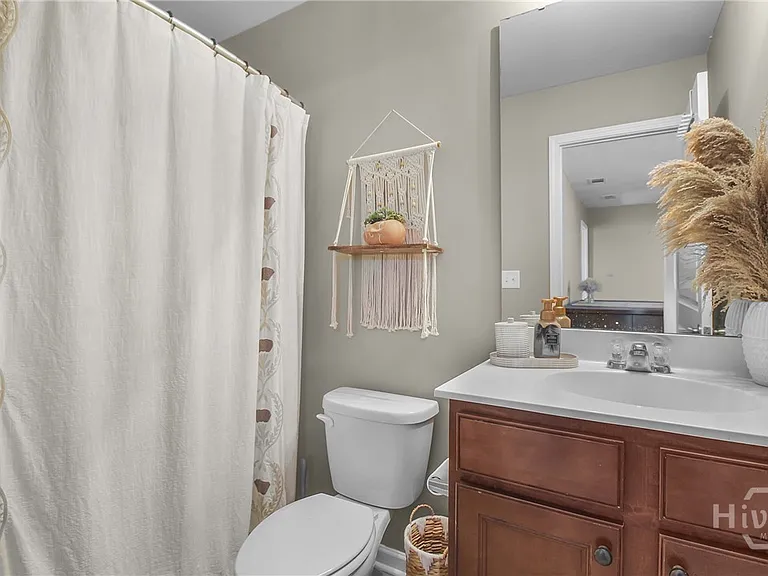 153 Hamilton Grv — Photo 32