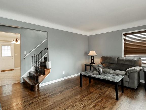 2nd image of 293 E 323rd St