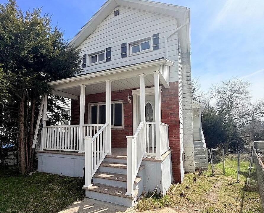 1st image of 1241 Main St