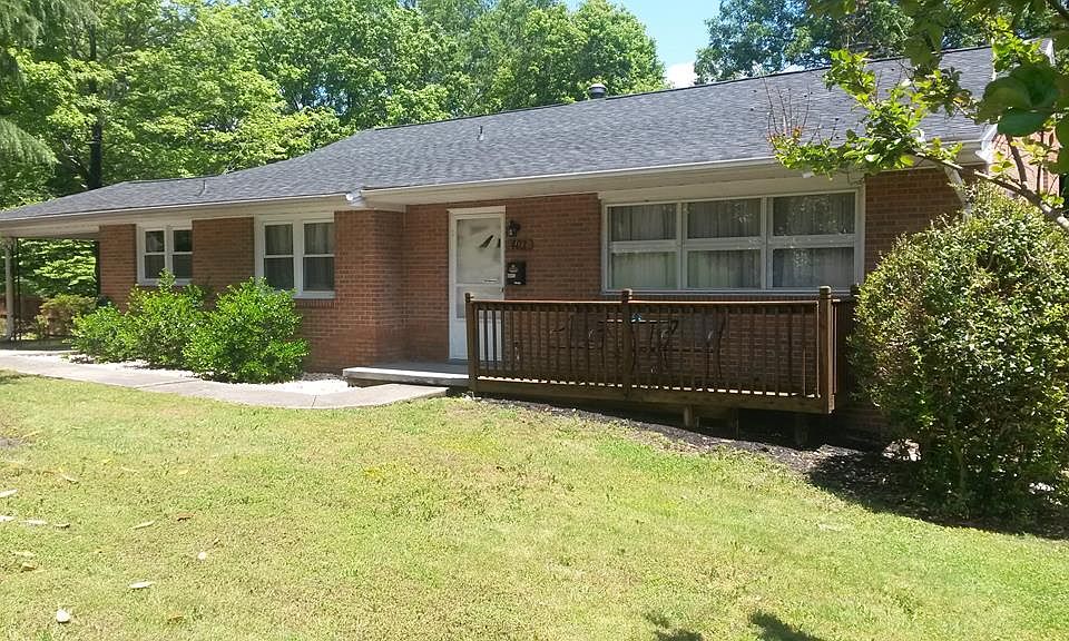 1st image of 403 Clarkson Dr