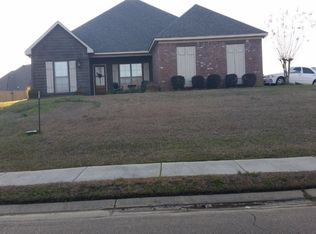 408 Edgewood Xing, Brandon, MS 39042