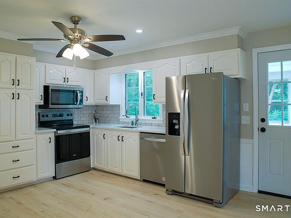 2nd image of 32 Kaynor Drive