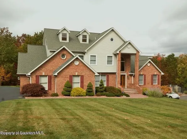 125 Lakeview Dr, Scranton, PA 18505