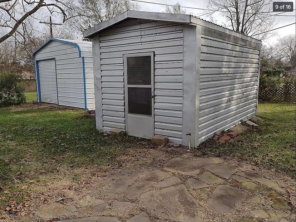 2nd image of 510 Iowa St