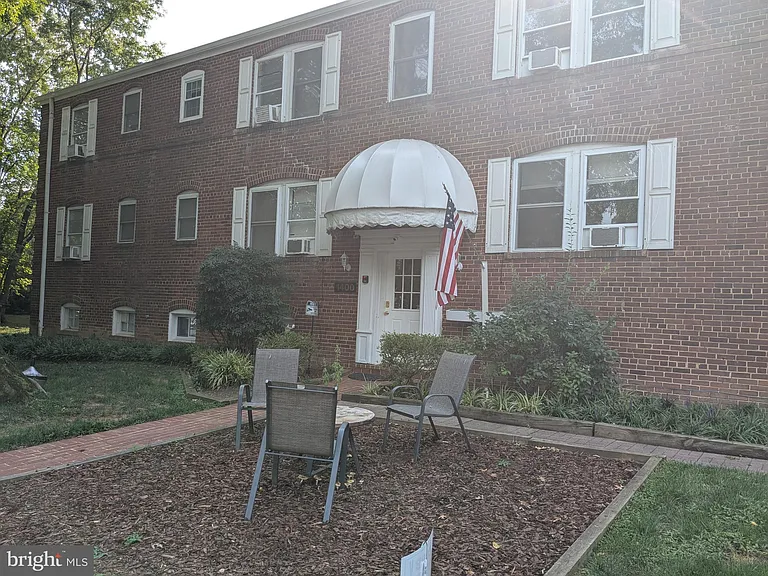1400 N Kenilworth St #4 — Photo 3