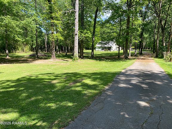4th image of 1075 Gummy Point Rd