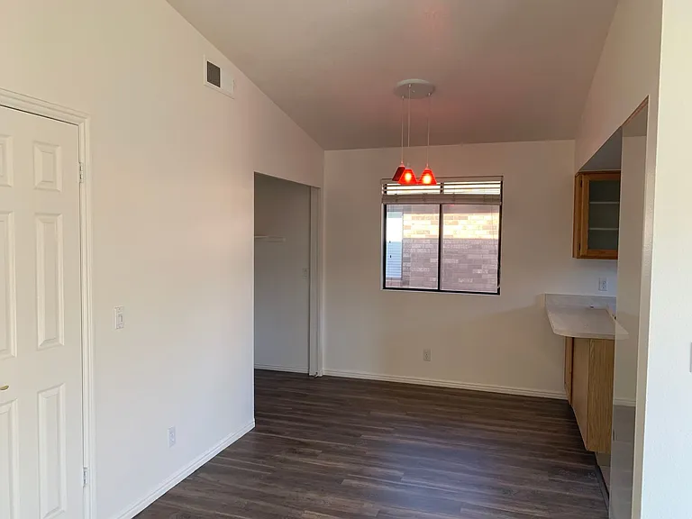 375 S Main St #17 — Photo 4