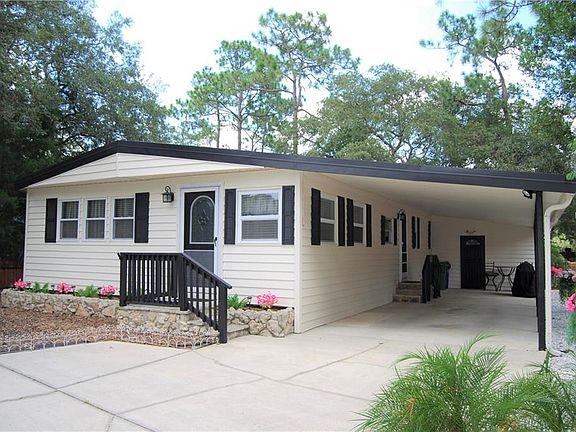 3rd image of 109 E Plantation Blvd