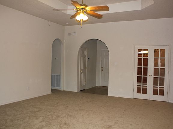 3rd image of 5512 Shawn Dr