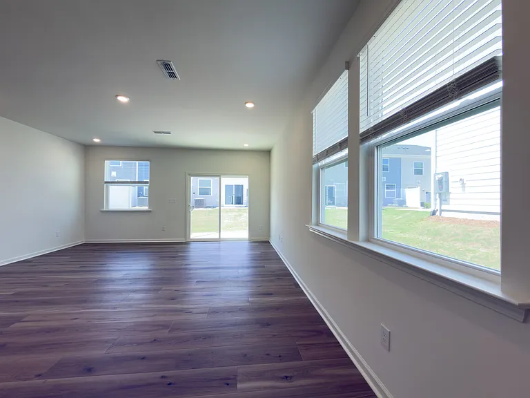3015 Chrys St — Photo 47