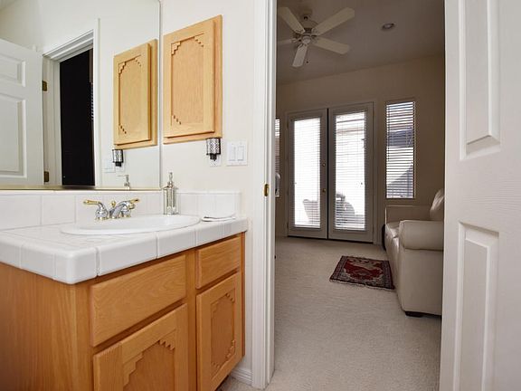 Casita Bath 2