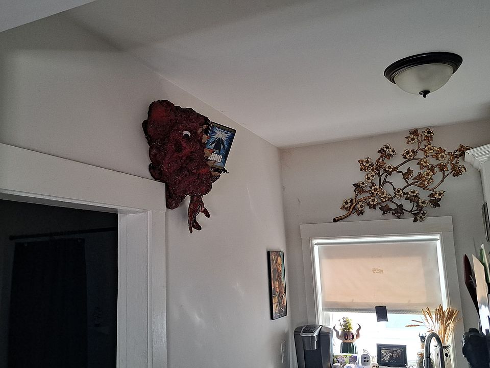2nd image of 53 Elliott St #2