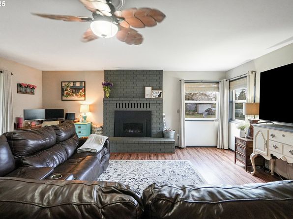 salem-oregon-53017115 picture