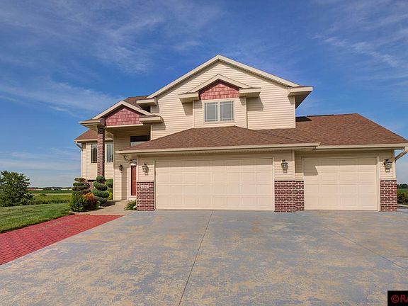 3rd image of 101 Flagstone Ln