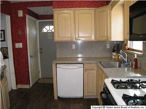 2nd image of 296 Fairbanks Ave