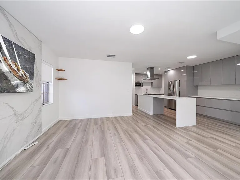 3920 W Barcelona St — Photo 8