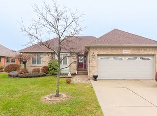 54708 Carnation Dr, Macomb, MI