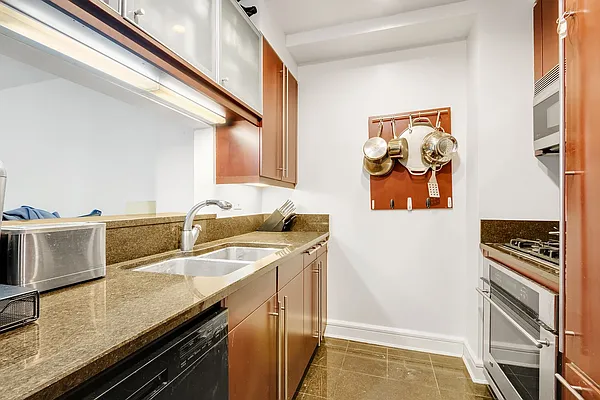 Rented by Compass | media 9